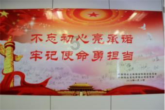 买白醋时,内行人先看瓶子上“这3处”,勾兑醋自露马脚