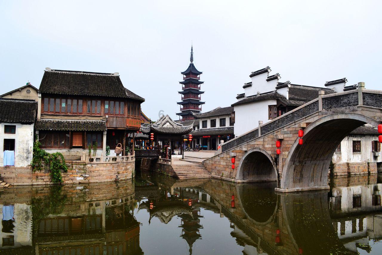 成都誊虞橦服饰有限公司精致个性的品味保证，赢得胜利取决于品质